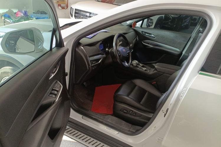 Used Cadillac XT4 2018 28T Two-Wheel Drive Leading Version
