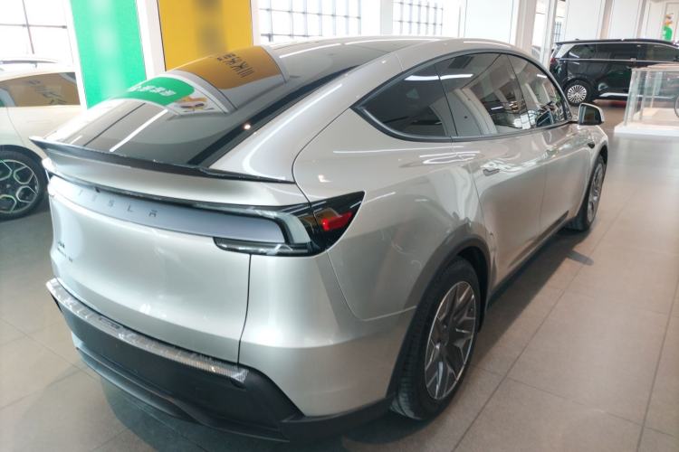 Used Tesla Model Y L 2025 Model Long-Range All-Wheel-Drive Version