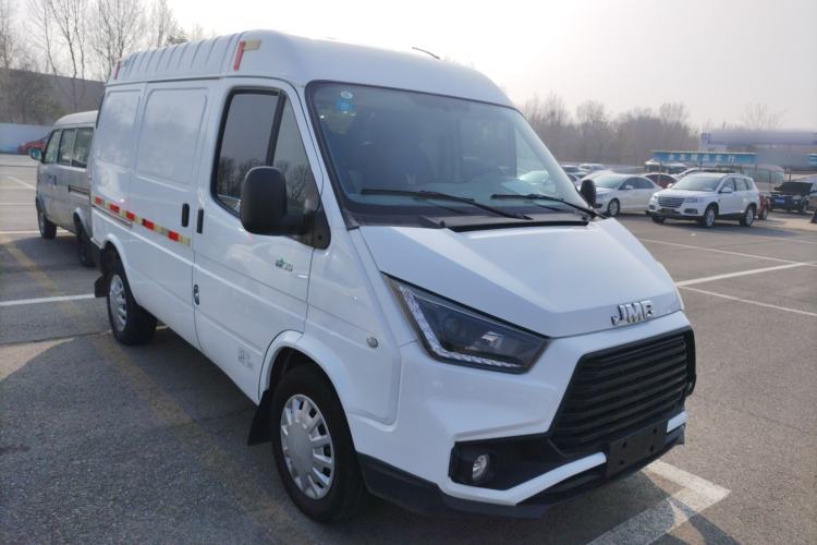 Used JMC Transit 2019 2.8T Commercial Version Short Wheelbase Mid-Roof 3-Seater China VI Standard JX493