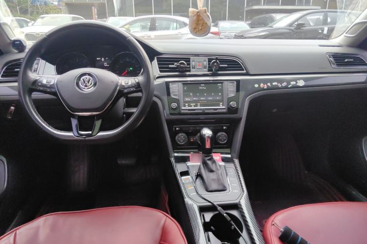 Used Volkswagen Lamando 2018 230TSI DSG Fashion Edition Center Console