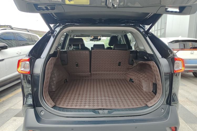 Used Toyota Wildlander 2021 2.0L CVT 4x4 Luxury Edition Trunk