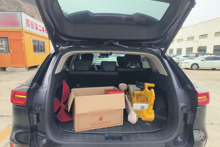 Used Dongfeng Aeolus Huge 2022 Mach Dual-Motor 1.5T MHD Dare-to-Dream Edition Trunk