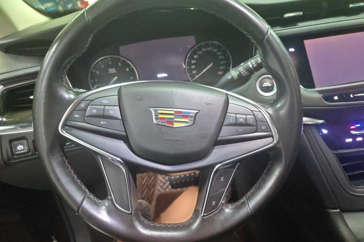 Used Cadillac XT5 2018 25T Luxury Model
