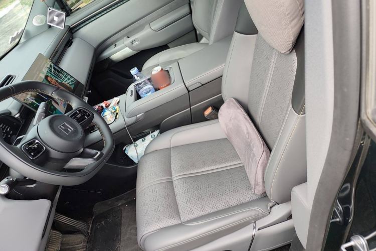 Used Zeekr 7X 2025 100 kWh Long-Range Rear-Wheel Drive with Intelligent Driving Features Left Front Seat