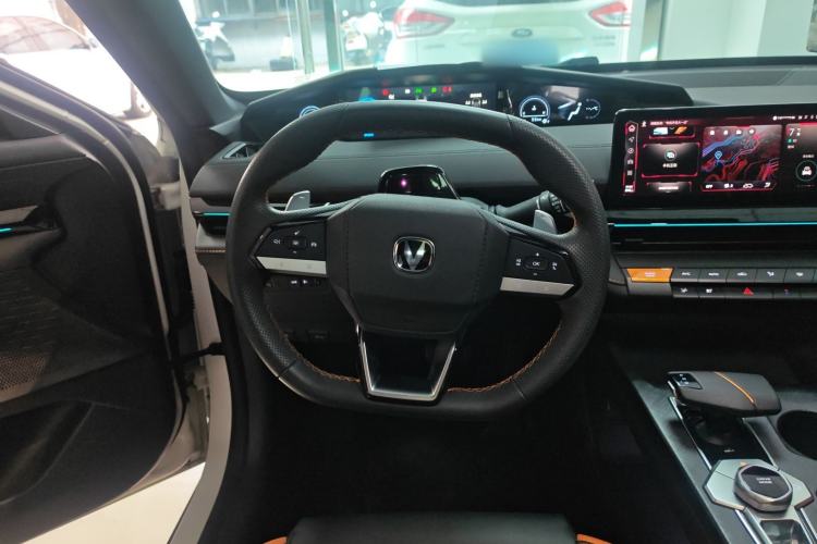 Used Changan UNI-V 2023 1.5T Prestige Model