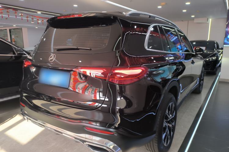 Used Mercedes-Benz GLC 2023 Facelift GLC 260 L 4MATIC Dynamic Version 5 Seats Rear Right 45 Deg