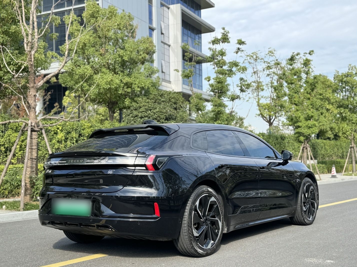 Zeekr 001 2023 WE Edition 86 kWh — снимка 16