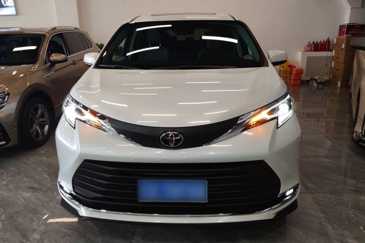 Used Toyota Sienna 2024 2.5L Hybrid Comfort Edition