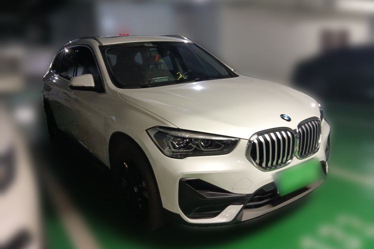 Used BMW X1 2021 Restyled sDrive20Li Fashion Version Front Right 45 Deg