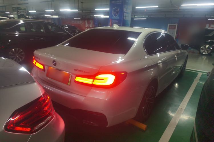 Used BMW 5 Series New Energy 2022 Updated Version 535Le Luxury Package Rear Right 45 Deg