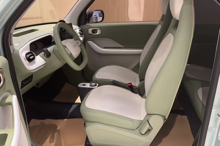 Used Geely Galaxy Panda 2025 210 km – Yuanqi Bear Left Front Seat