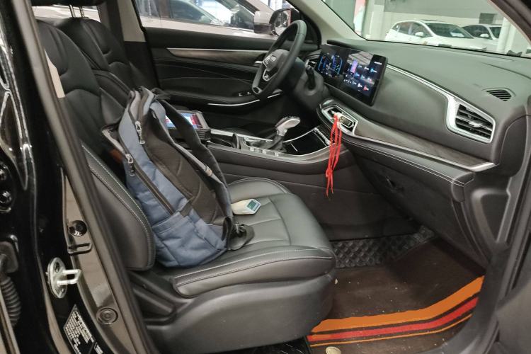 Used Dongfeng Fengon 580 2022 1.5T Automatic Luxury Version
