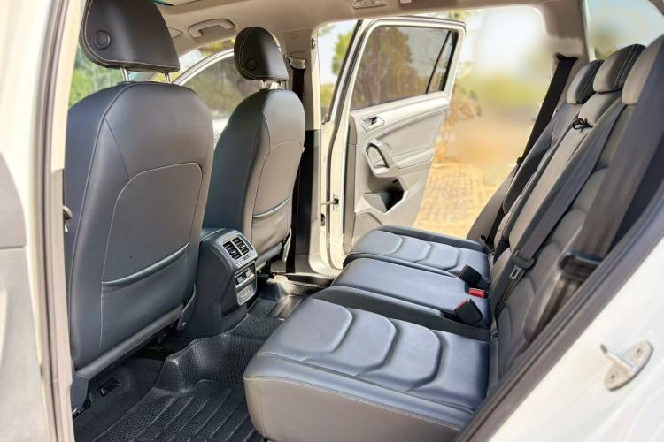 Used Volkswagen Tiguan L 2021 330TSI Automatic Two-Wheel Drive Smart Edition
