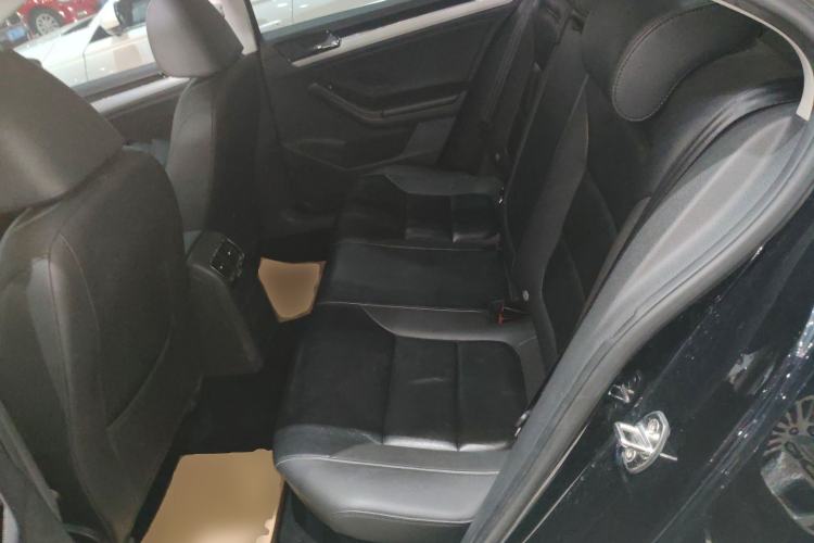 Used Volkswagen Sagitar 2015 1.6L Automatic Comfort Model
