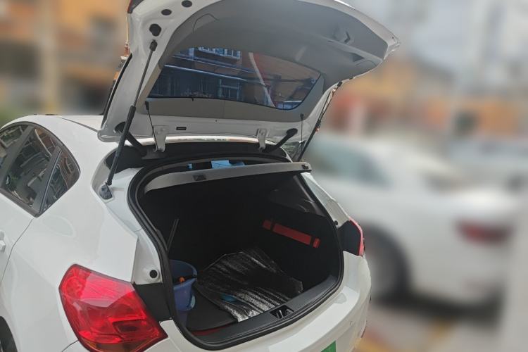 Used Buick GT 2014 XT 1.6L Automatic Comfort Edition Trunk