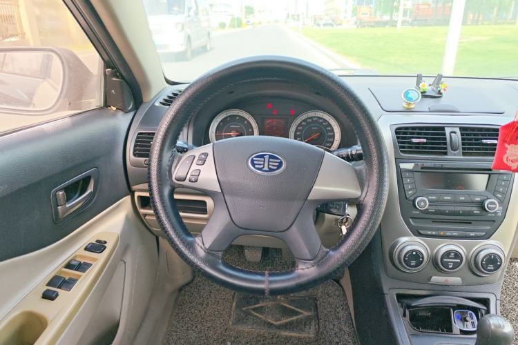 Used Bestune B50 2012 1.6L manual fashion version