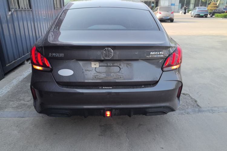 Used MG 5 2023 180 DVVT Manual Fashion Edition
