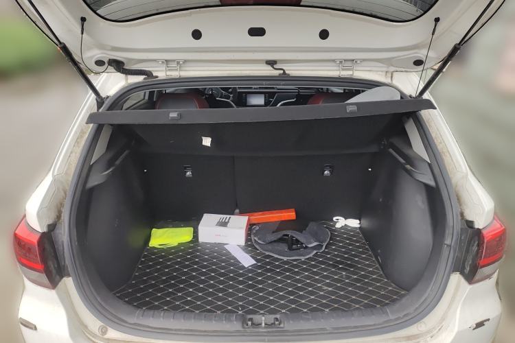 Used Kia KX Cross 2018 1.6L Automatic Dynamic Sunroof Version
