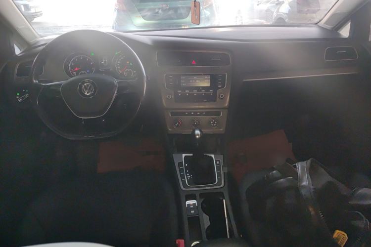 Used Volkswagen Golf 2015 1.4TSI Automatic Comfort Model

