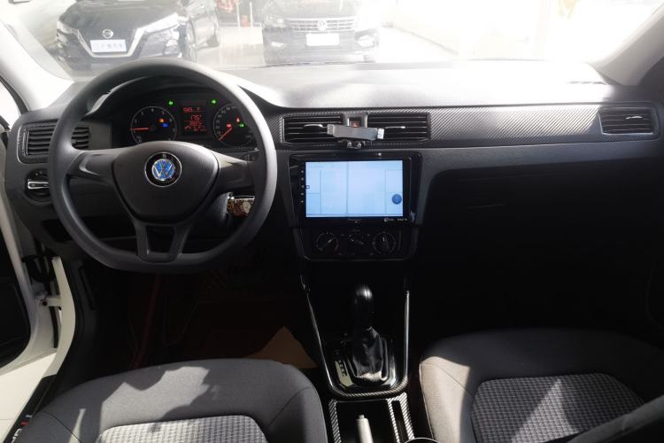 Used Volkswagen Santana 2021 1.5L Automatic Fashion Edition Center Console