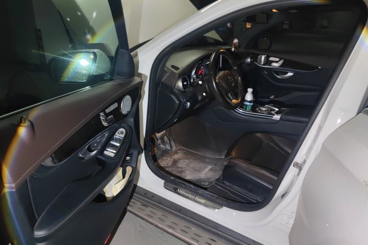 Used Mercedes-Benz GLC 2017 GLC 260 4MATIC Luxury Model
