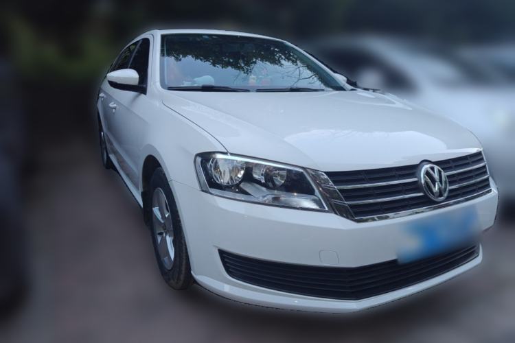 Used Volkswagen Gran Lavida 2013 1.6L Automatic Fashion Model