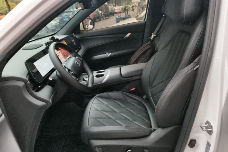 Used CHANGAN CS75 PLUS 2025 4th Generation UItra 2.0T New Blue Whale Smart Intelligent Powertrain Version Left Front Seat