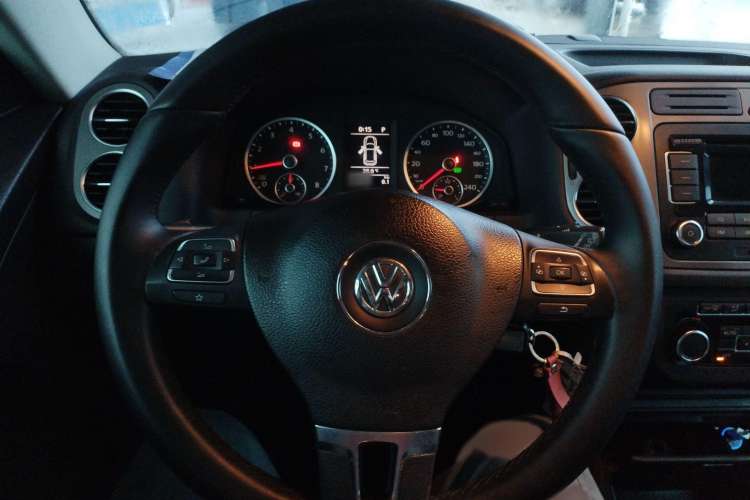 Used Volkswagen Tiguan 2012 1.8TSI Automatic Two-Wheel Drive Trend Edition Steering Wheel