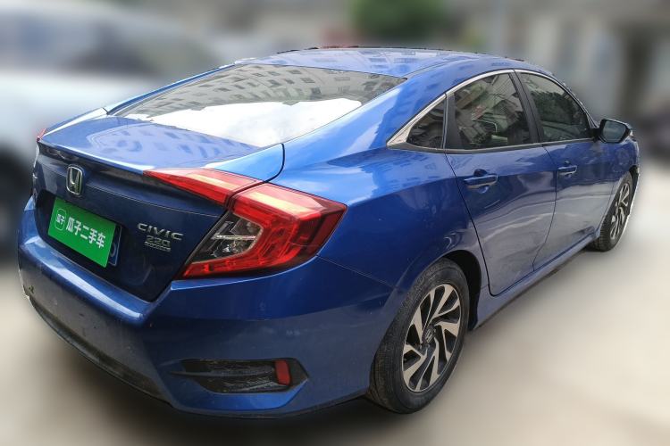 Used Honda Civic 2016 220TURBO CVT Luxury Edition Rear Right 45 Deg