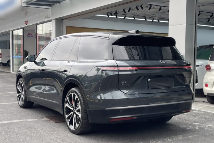 Used Nio ES8 2023 100kWh Signature Edition
