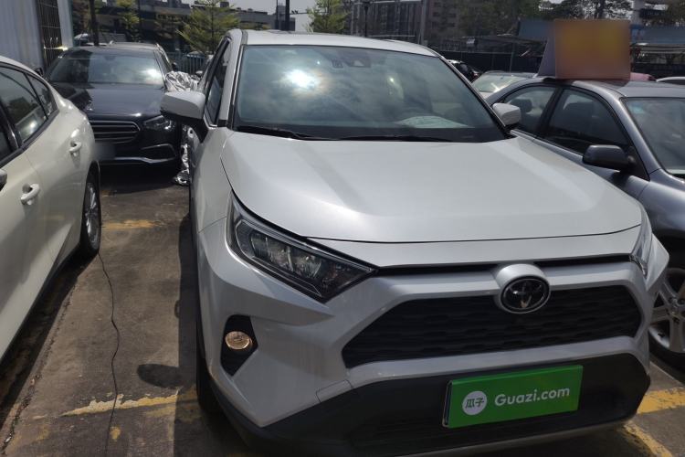 Used Toyota RAV4 2021 2.0L CVT Two-Wheel Drive Fashion Edition
