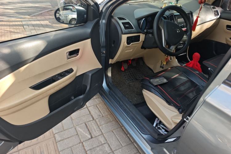 Used Chery E3 2013 1.5L Manual Fashion Model Driver Seat