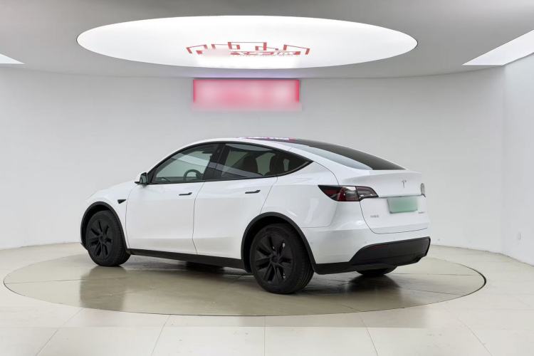 Used Tesla Model Y 2023 Long-Range All-Wheel-Drive Version
