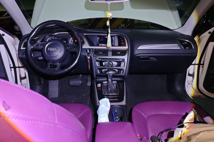 Used Audi A4L 2013 35 TFSI Automatic Standard Model Center Console