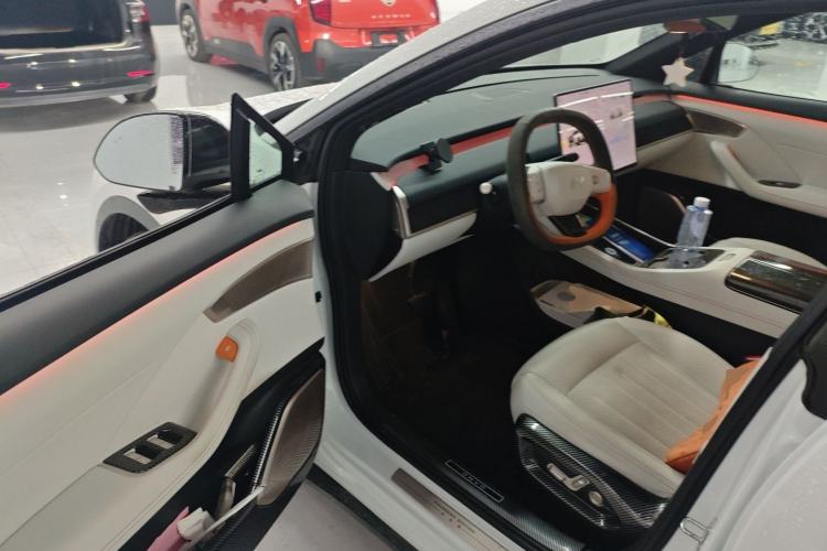 Used ONVO L60 2024 60 kWh Rear-Drive Version