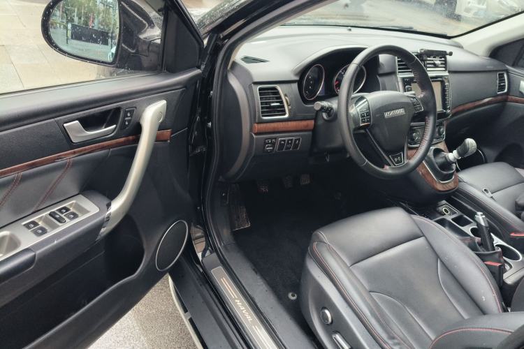 Used Haval H6 2015 Revised Version Sport Edition 1.5T Manual Transmission Two-Wheel Drive Elite Grade