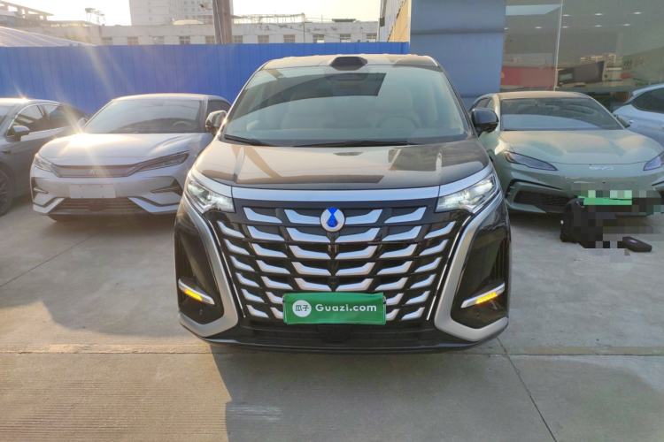 Used Denza D9 2025 DM-i Intelligent Drive 1020 Four-Wheel Drive Flagship Model