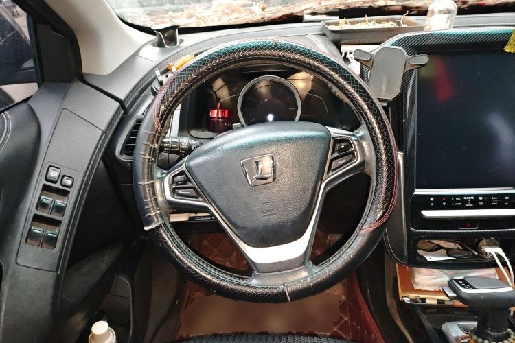 Used Luxgen U6 SUV 2017 Revised Version 1.6T Fashion Edition Steering Wheel
