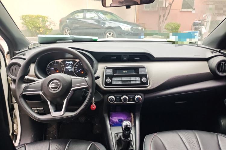 Used Nissan Kicks 2019 1.5L Manual Cool Edition