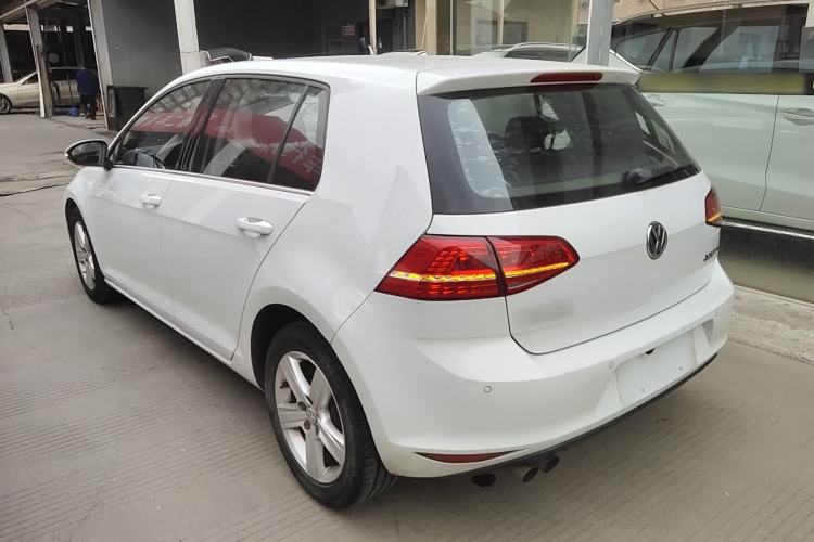 Used Volkswagen Golf 2015 1.4TSI Automatic Comfort Model Rear Left 45 Deg