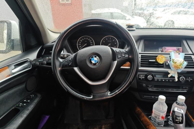Used BMW X5 2011 xDrive35i Luxury Model Steering Wheel