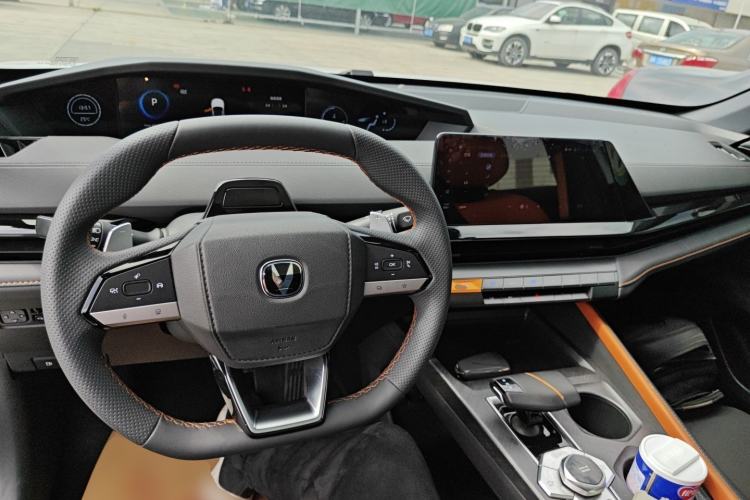 Used CHANGAN UNI-V 2022 1.5T Prestige Version
