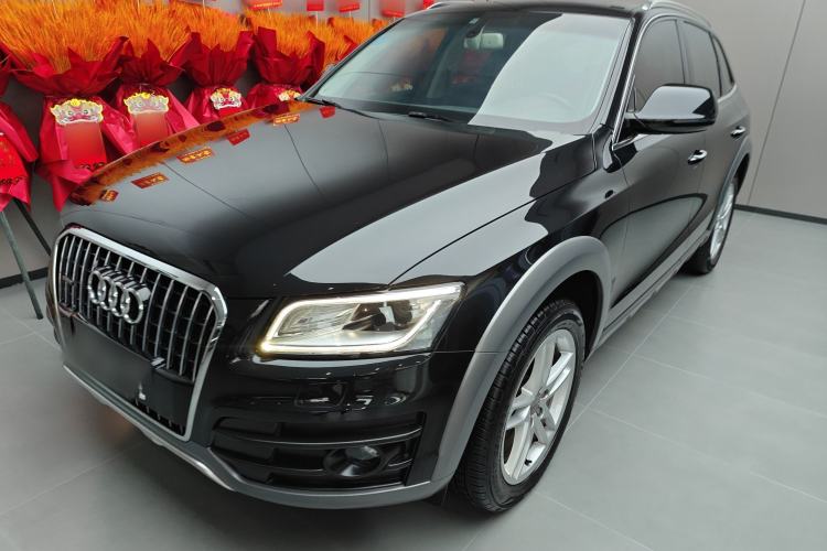 Used Audi Q5 2017 Plus 40 TFSI Technology Model