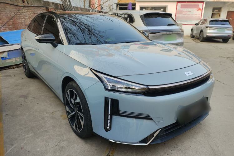 Used Geely Galaxy L6 2023 125km Starship