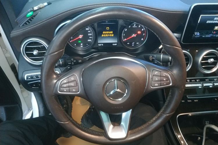 Used Mercedes-Benz GLC 2019 Facelift GLC 260 L 4MATIC Luxury Model
