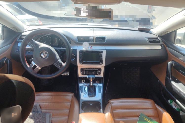 Used Volkswagen FAW-Volkswagen CC 2010 2.0 TSI Ultimate Edition Center Console