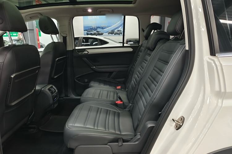 Used Volkswagen Touran 2018 Volkswagen Touran L 280TSI DSG Boundary Edition 7 Seats China VI Standard