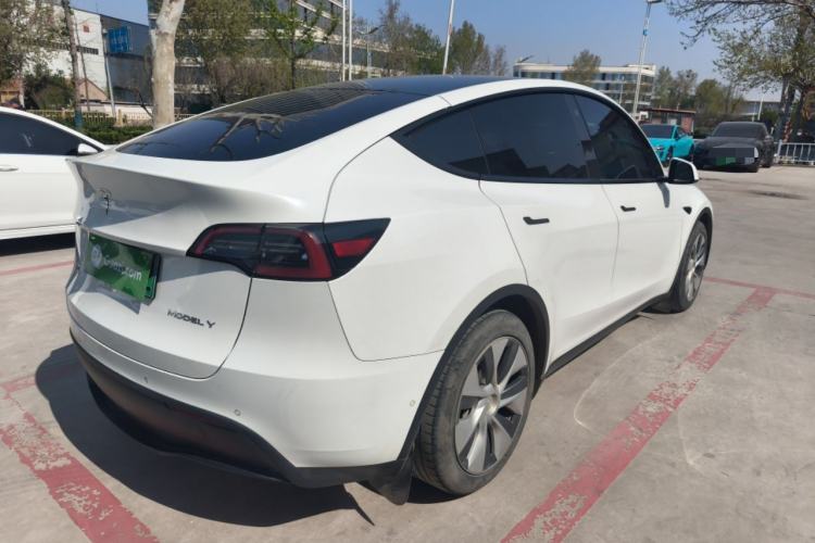 Used Tesla Model Y 2022 Rear-Wheel-Drive Version Rear Right 45 Deg