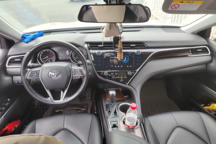 Used Toyota Camry 2019 Revised Version 2.0G Luxury Edition Center Console