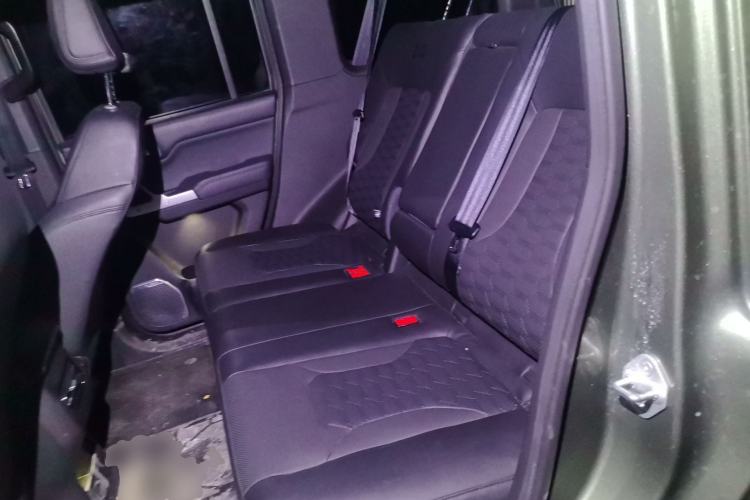 Used 212 T01 2024 2.0T Explorer Left Rear Seat